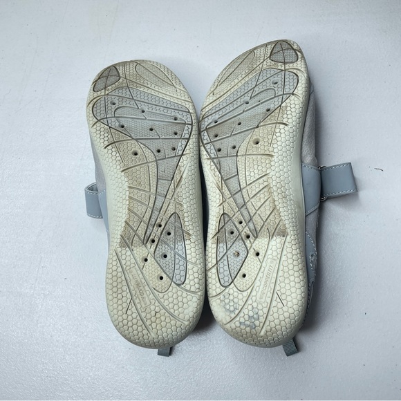 Copper Fit Limitless~Mary Jane Shoes Grey, Mesh Strap, Support, Cushion-Size 8.5 - Picture 6 of 9